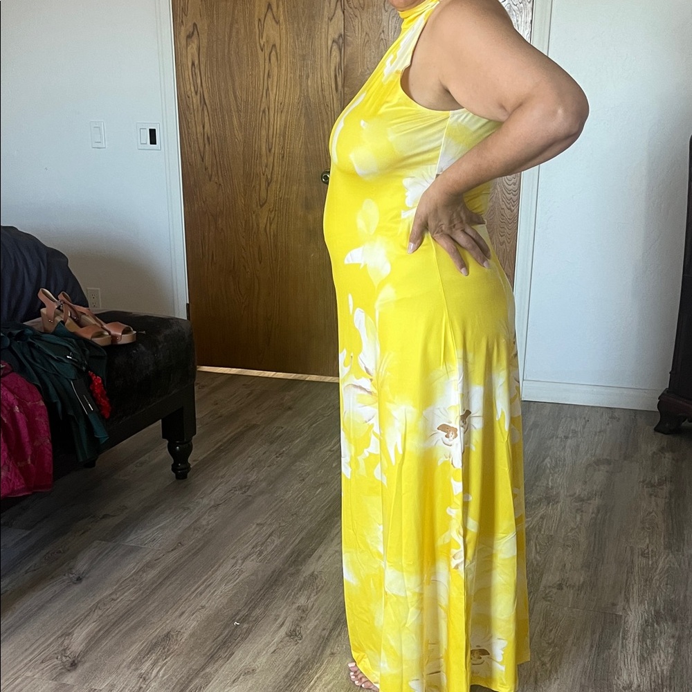 Sunshine Floral Halter Maxi Dress - Picture 4 of 4